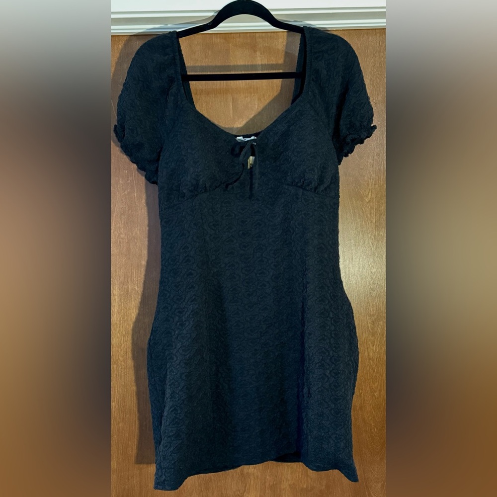 Madden NYC Black Textured Dress ~ Short Sleeve Scoop Neckline ~ Size XL